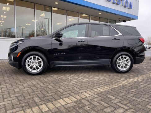 Used 2022 Chevrolet Equinox LT image 2