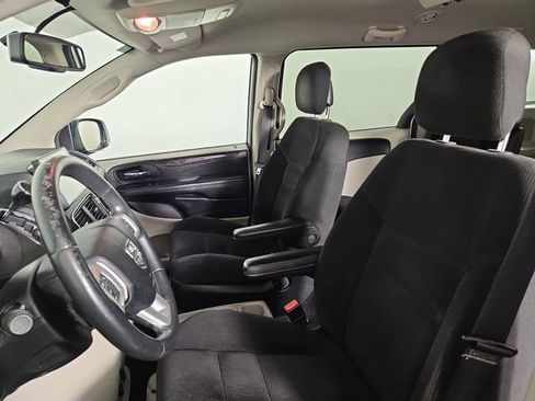Used 2015 Dodge Grand Caravan SE w/ Quick Order Package 29E SE FWD image 13
