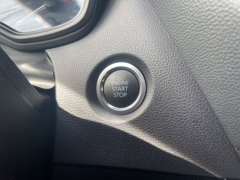 Used 2025 Toyota Corolla SE image 26