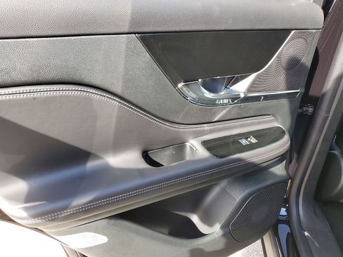 New 2026 Lincoln Corsair Reserve w/ Jet Appearance Package FWD image 9