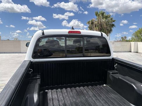 Used 2015 Toyota Tacoma PreRunner w/ SR5 Package image 23