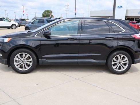 Used 2024 Ford Edge Titanium image 9