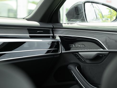 New 2027 Audi A8 L 3.0T AWD/4WD image 17