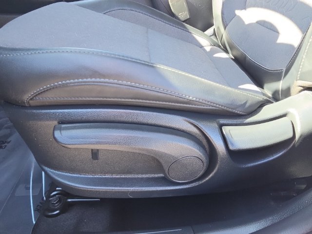 Used 2024 Kia Seltos S FWD image 11