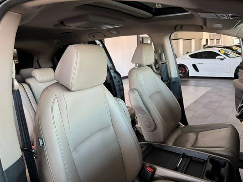 Used 2018 Honda Odyssey EX-L image 9