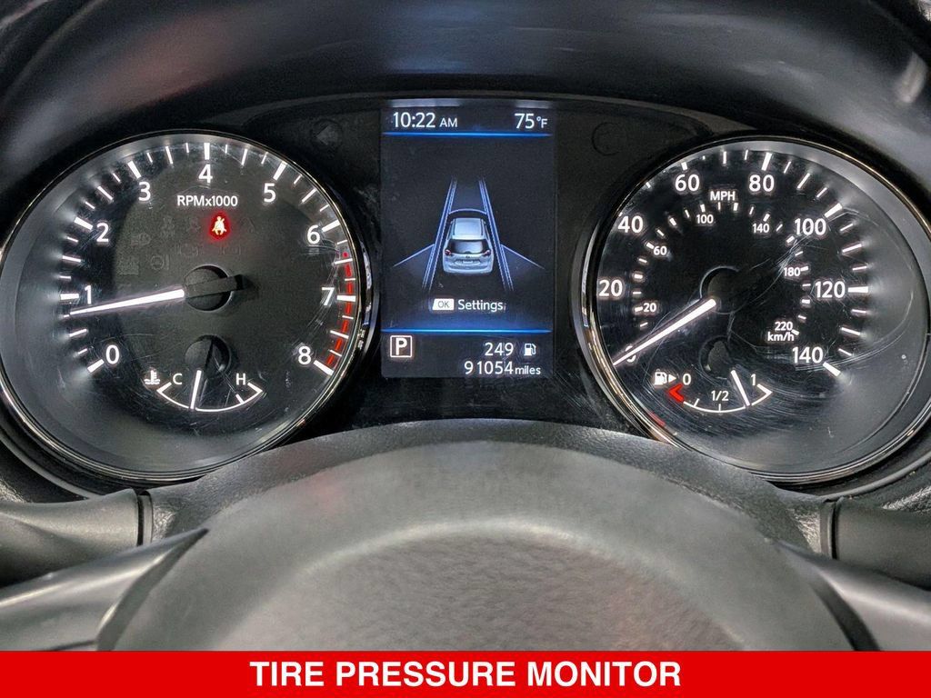 Used 2020 Nissan Rogue SV AWD/4WD image 18