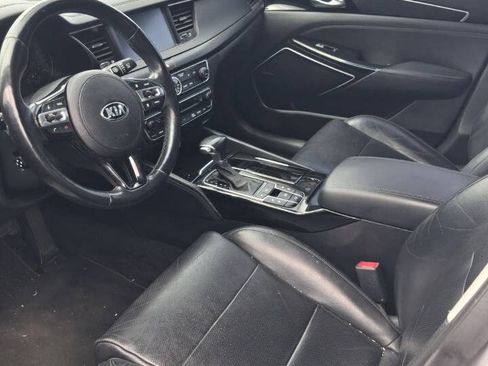 Used 2017 Kia Cadenza Technology FWD image 9