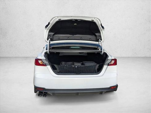 Used 2025 Toyota Camry SE image 6