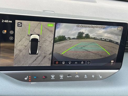 New 2026 Nissan Leaf Platinum+ FWD image 9