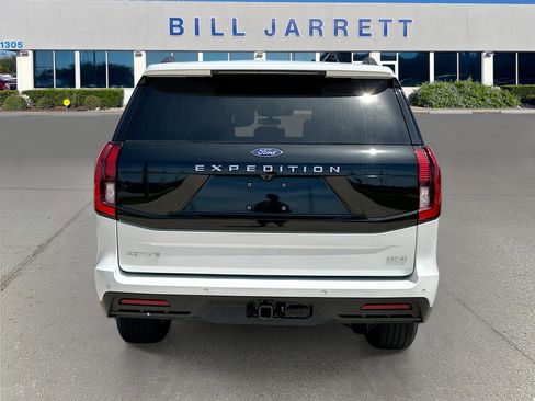 New 2026 Ford Expedition Max Active RWD image 5
