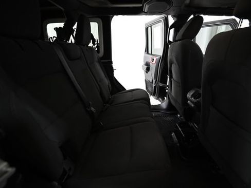 Used 2019 Jeep Wrangler Unlimited Sport S AWD/4WD image 30