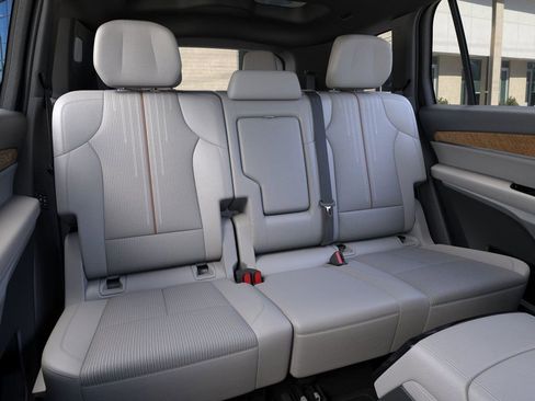 New 2026 Cadillac Vistiq Sport image 17