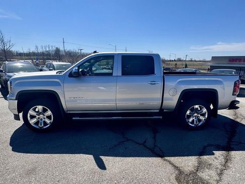 Used 2018 GMC Sierra 1500 SLT image 2