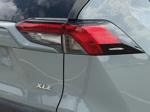 Certified 2019 Toyota RAV4 XLE FWD image 7