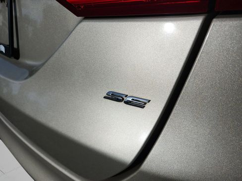 Used 2017 Ford Fusion SE image 23