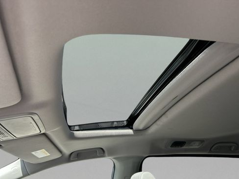 Used 2024 Honda Odyssey EX-L image 29
