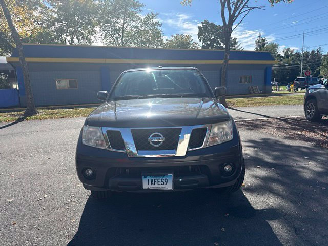 Used 2013 Nissan Frontier SV w/ SV Value Truck Pkg AWD/4WD image 2