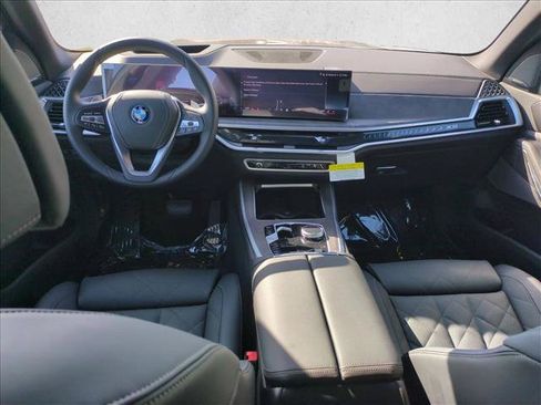 New 2026 BMW X5 xDrive50e w/ Premium Package AWD/4WD image 15