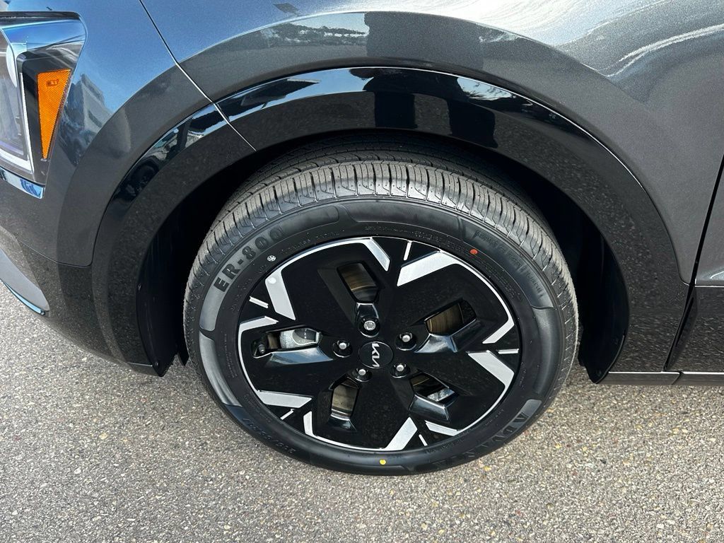 Used 2023 Kia Niro Wind FWD image 10
