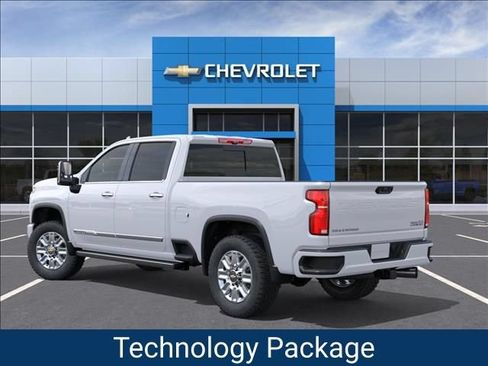 New 2026 Chevrolet Silverado 2500 High Country w/ High Country Premium Package AWD/4WD image 3