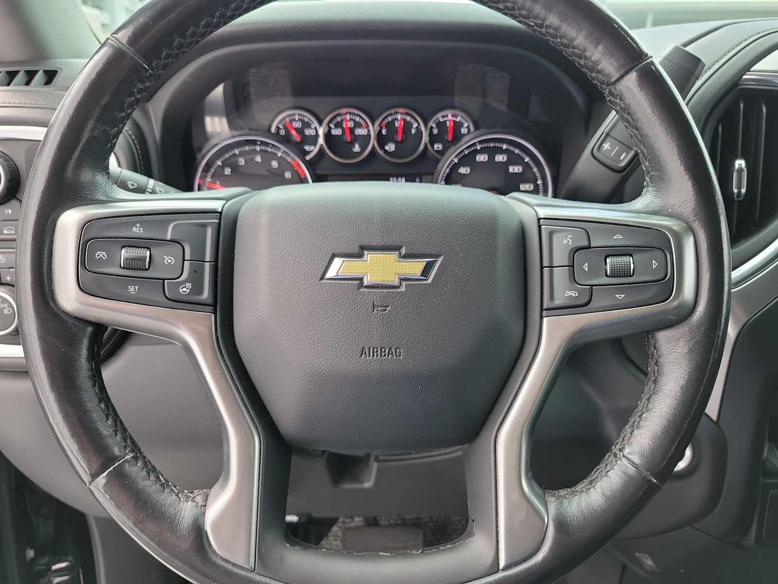 Used 2022 Chevrolet Silverado 1500 LT AWD/4WD image 21