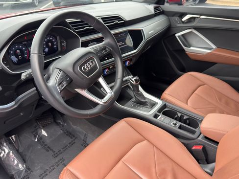 Used 2023 Audi Q3 2.0T Premium w/ Convenience Package AWD/4WD image 9