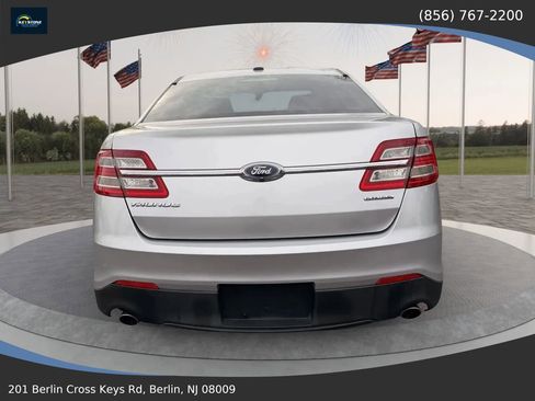 Used 2016 Ford Taurus SE FWD image 6