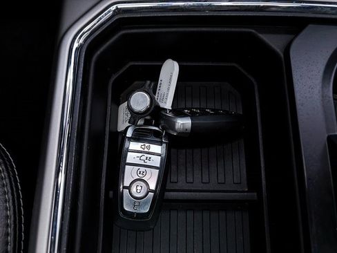 Used 2020 Ford F250 Lariat image 19