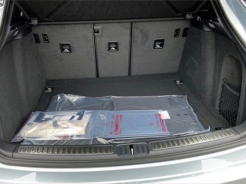 New 2025 Porsche Macan image 20