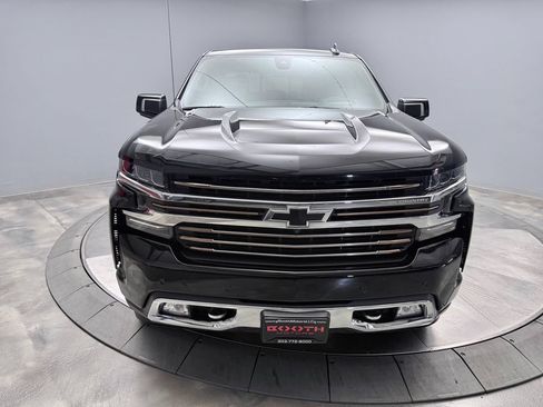 Used 2021 Chevrolet Silverado 1500 High Country w/ Technology Package AWD/4WD image 2