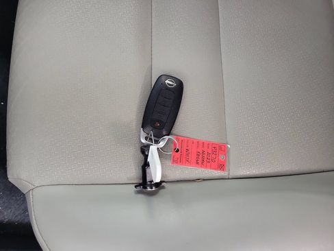 Used 2023 Nissan Rogue SV w/ SV Premium B Package FWD image 30