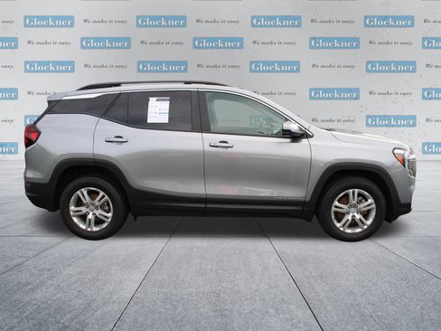 Used 2023 GMC Terrain SLE w/ Driver Convenience Package AWD/4WD image 4