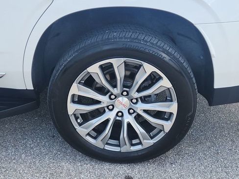 Used 2022 GMC Yukon Denali RWD image 8