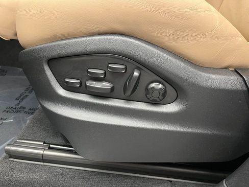 Used 2024 Porsche Cayenne Turbo image 31