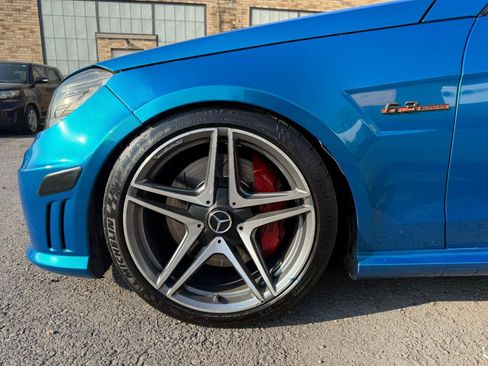 Used 2011 Mercedes-Benz E 63 AMG Sedan image 40