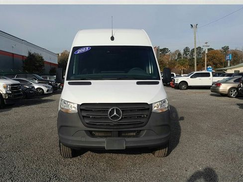Used 2023 Mercedes-Benz Sprinter 2500 image 2