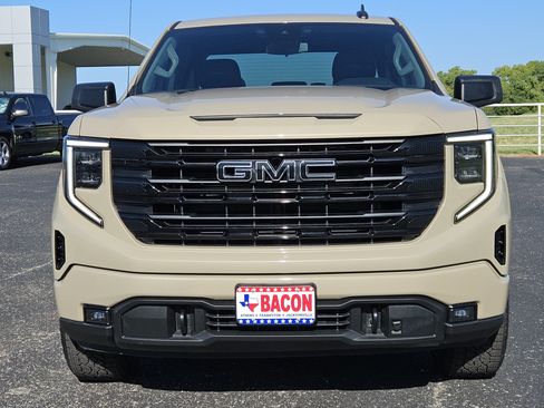 Used 2023 GMC Sierra 1500 Elevation w/ LPO, Elevation Black Package AWD/4WD image 2