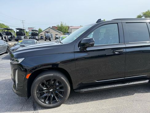 Used 2022 Cadillac Escalade Sport w/ LPO, ONYX Package AWD/4WD image 5