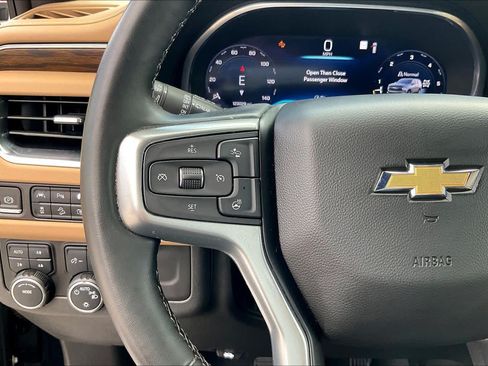 Used 2023 Chevrolet Suburban Premier AWD/4WD image 24