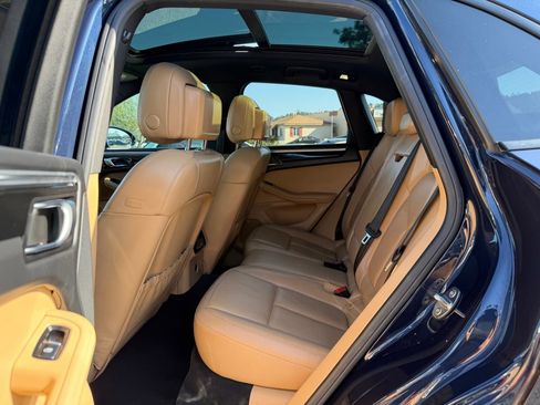 Used 2018 Porsche Macan image 23