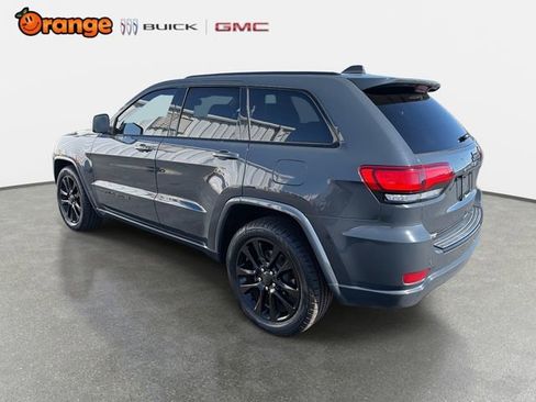 Used 2018 Jeep Grand Cherokee Altitude image 5