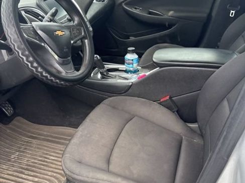 Used 2016 Chevrolet Malibu LT FWD image 10