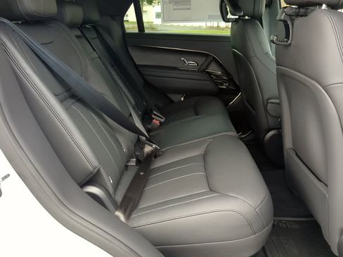 Used 2025 Land Rover Range Rover Sport Dynamic SE image 22
