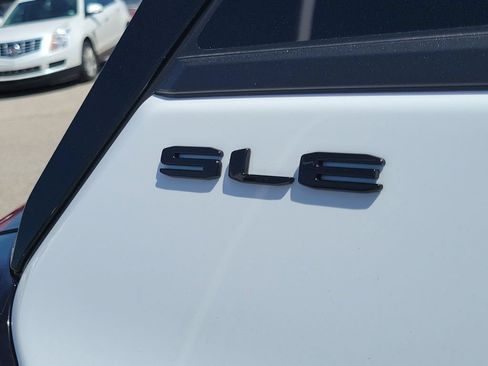 Used 2023 GMC Terrain SLE w/ Driver Convenience Package AWD/4WD image 6