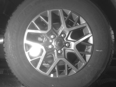 Used 2025 Jeep Wrangler Sahara image 15