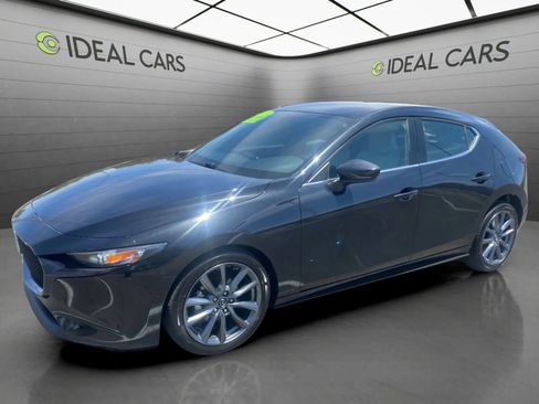 Used 2019 MAZDA MAZDA3 Hatchback FWD image 1
