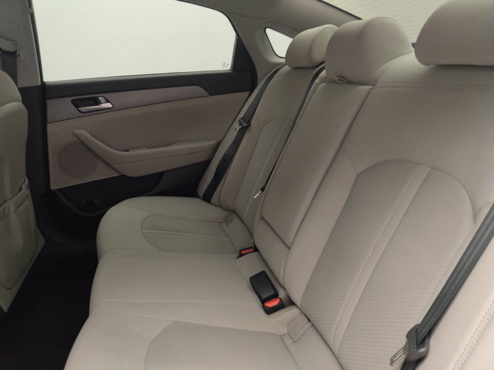 Used 2016 Hyundai Sonata SE FWD image 18