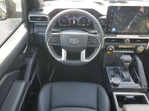Used 2025 Toyota Tacoma Limited image 8