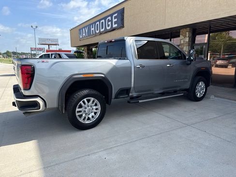 Used 2024 GMC Sierra 2500 SLT w/ SLT Premium Package AWD/4WD image 4