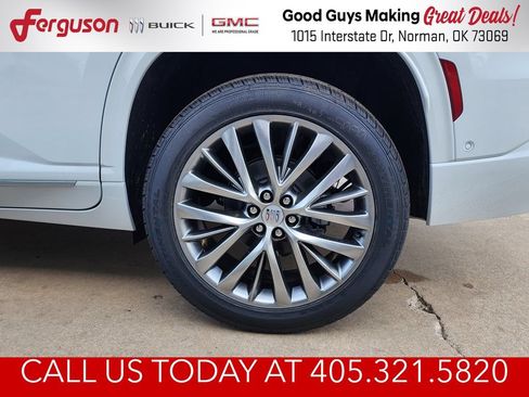 New 2026 Buick Enclave Avenir w/ Super Cruise Package AWD/4WD image 57